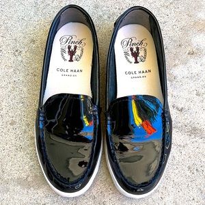 Cole Haan Grandos Black Patent Loafer/Flat - size 5B